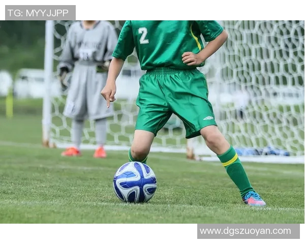 中国足球海外球员崛起：探索在外踢球的中国足球明星与他们的成功之路