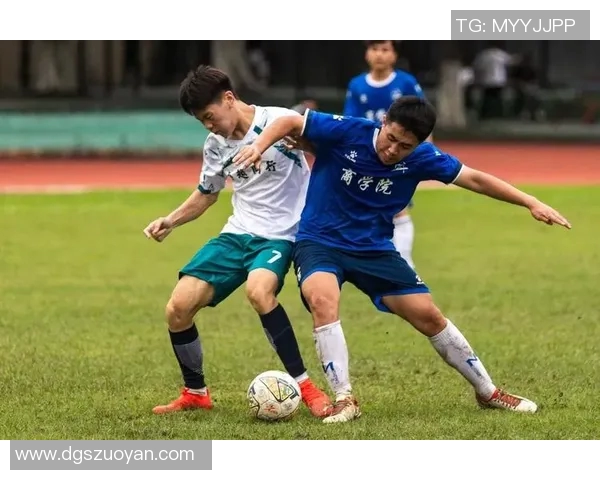学校引进足球明星助力体育发展 提升学生运动水平和球技兴趣 学校引进足球明星助力体育发展 提升学生运动水平和球技兴趣