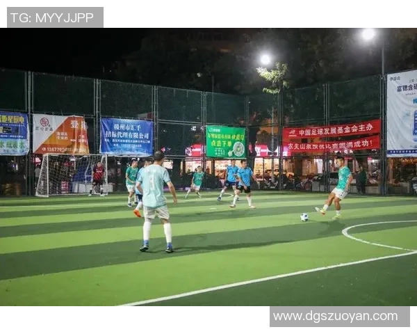 余干足球球星闪耀赛场引领家乡青少年热爱体育运动 余干足球球星闪耀赛场引领家乡青少年热爱体育运动