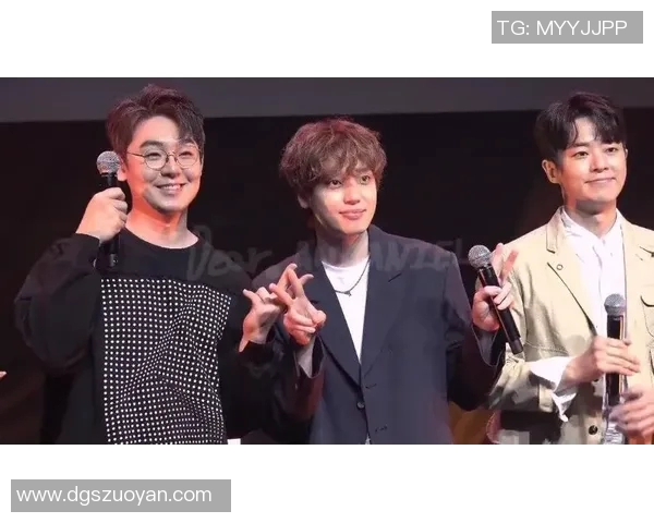 足球球星丽水女友意外走红引发网友热议爱情与名利的真实较量 足球球星丽水女友意外走红引发网友热议爱情与名利的真实较量